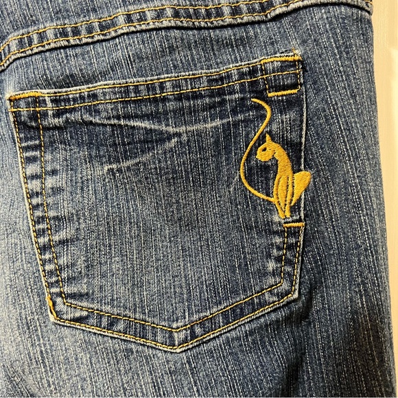 Phat Fashions Women's Dark Wash Distressed Stretchy Denim Blue Jeans Size 15 - Picture 6 of 11